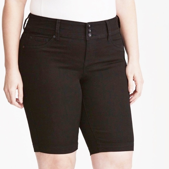 torrid Pants - Torrid 24 Shorts Stretchy Bermuda Jeggings Black